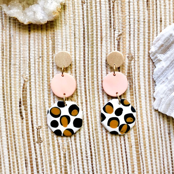 Animal Print Dangle Earrings - Picture 4 of 6